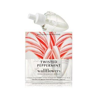 Slatkin & Co./BATH & BODY WORKS Twisted Peppermint Wallflowers